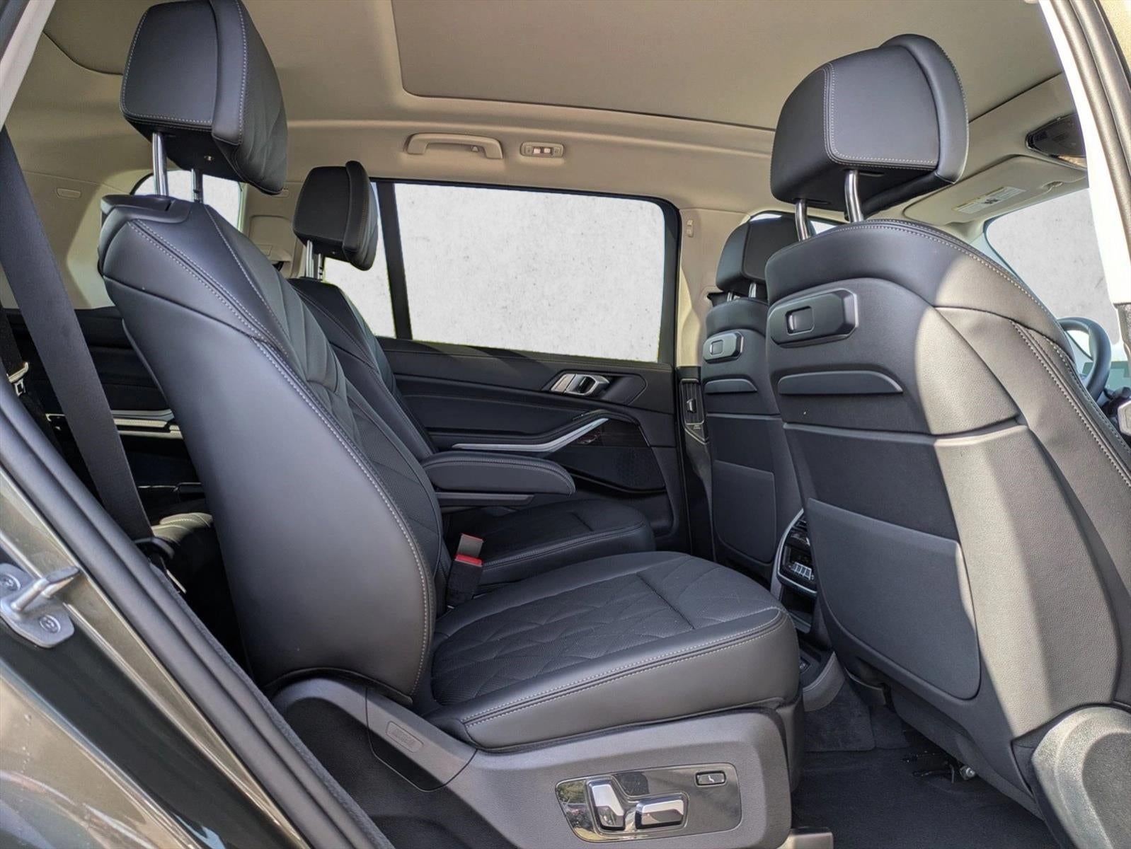 2026 BMW X7 xDrive40i Sports Activity Vehicle