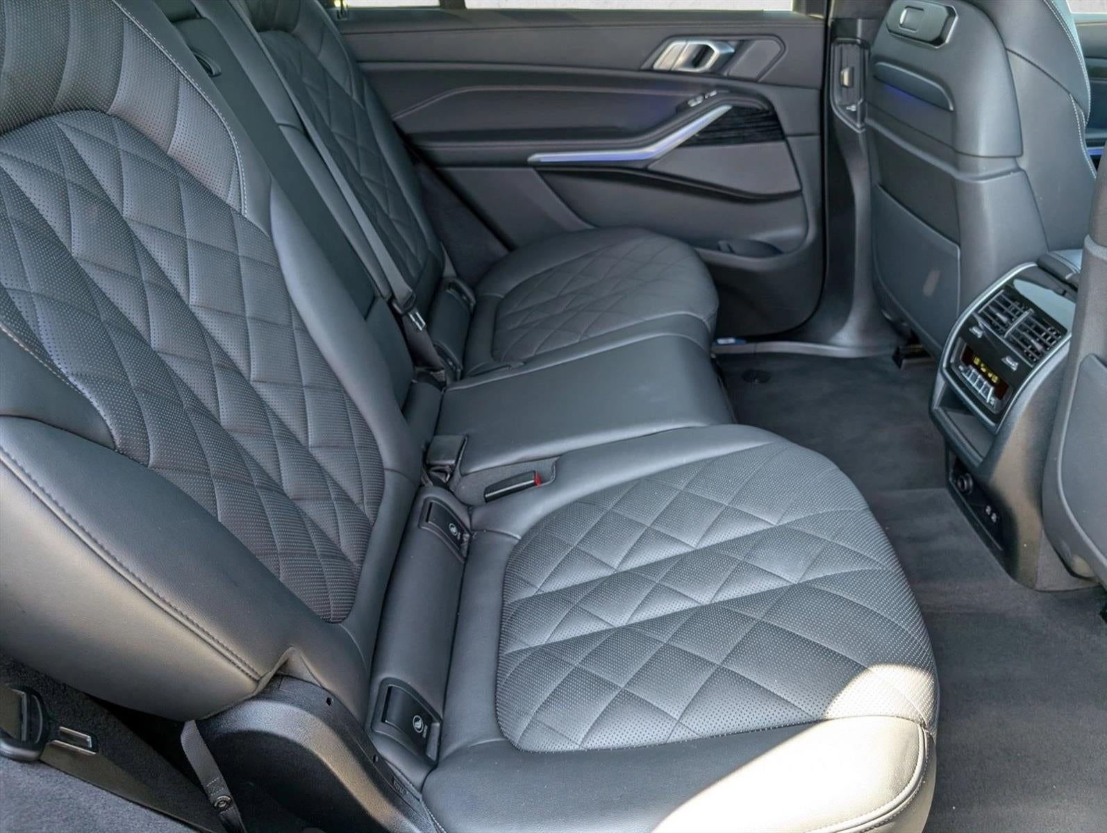 2024 BMW X7 xDrive40i Sports Activity Vehicle