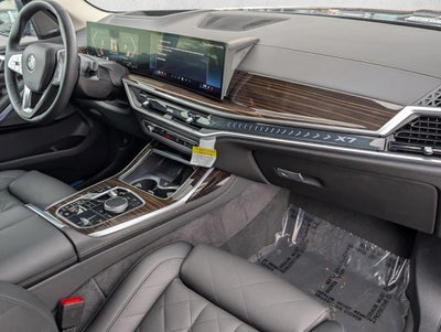 2026 BMW X7 xDrive40i Sports Activity Vehicle
