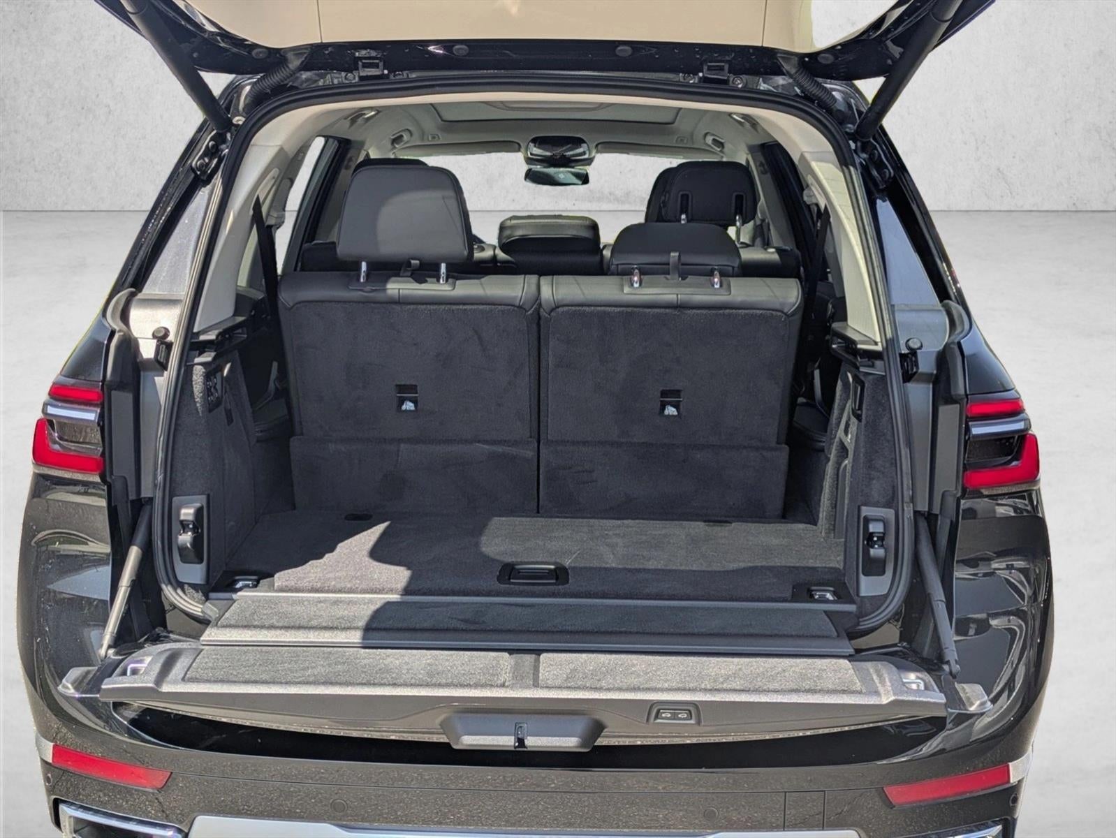 2026 BMW X7 xDrive40i Sports Activity Vehicle