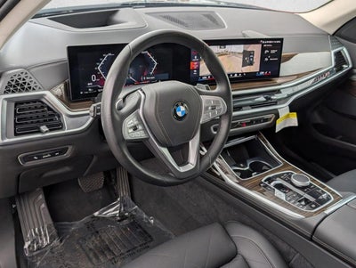 2025 BMW X7 xDrive40i Sports Activity Vehicle