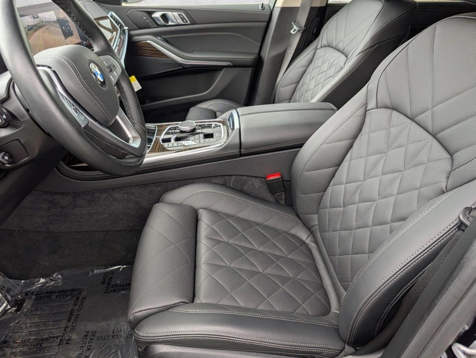 2025 BMW X7 xDrive40i Sports Activity Vehicle