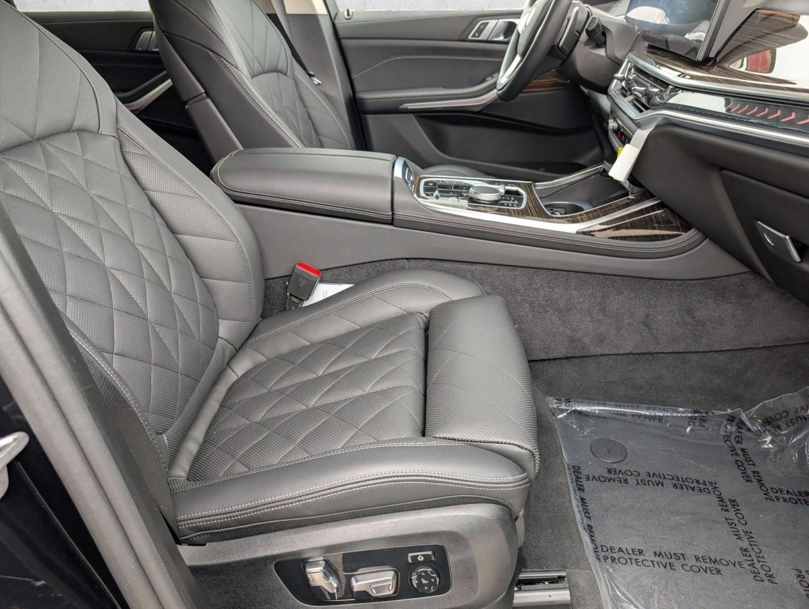 2025 BMW X7 xDrive40i Sports Activity Vehicle