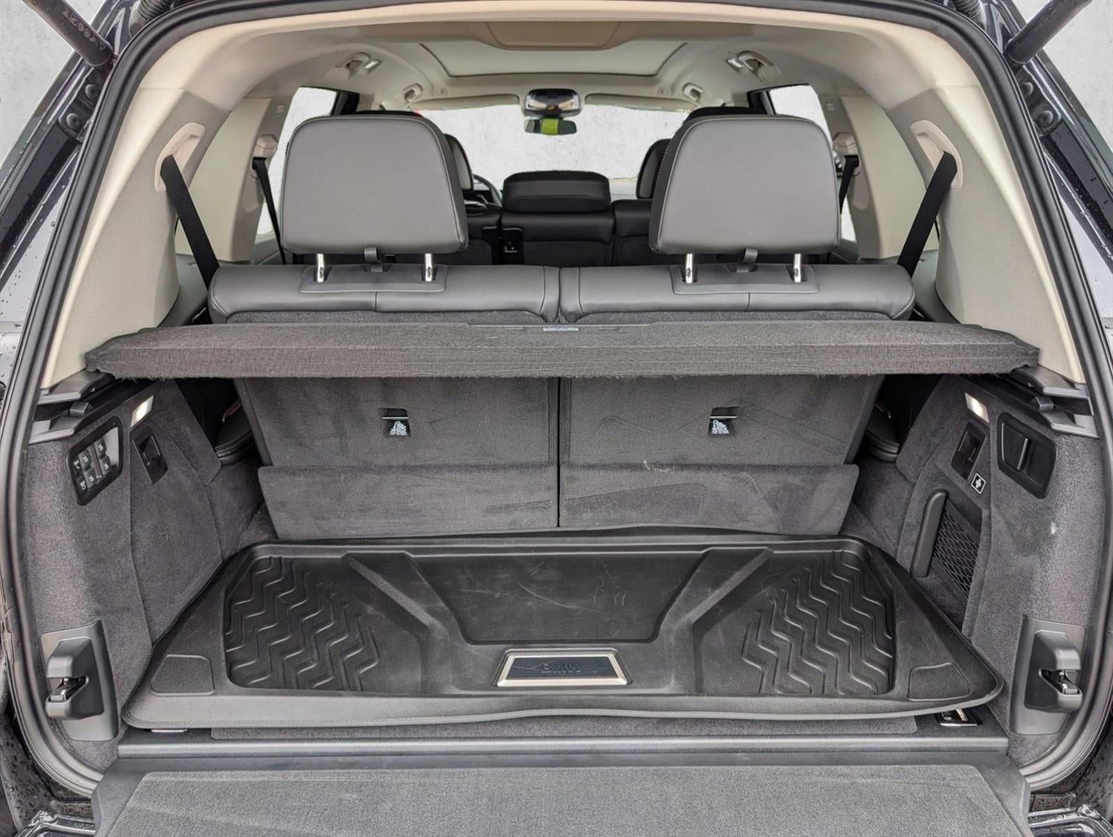 2025 BMW X7 xDrive40i Sports Activity Vehicle