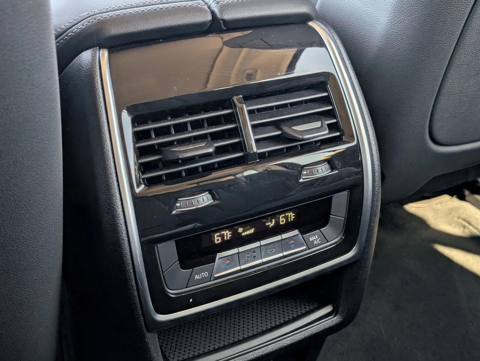 2026 BMW X7 xDrive40i Sports Activity Vehicle