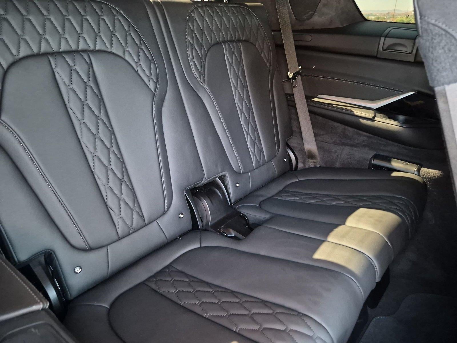 2025 BMW X7 M60i Sports Activity Vehicle