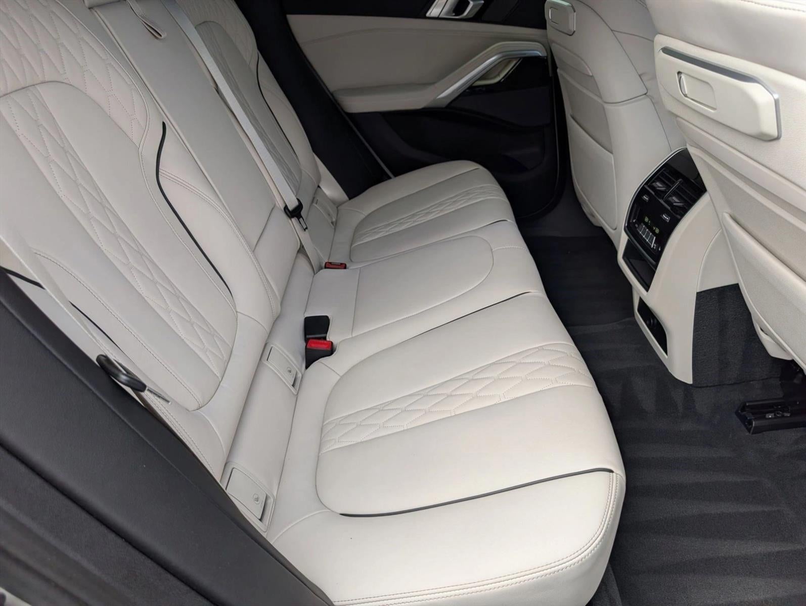 2024 BMW X6 xDrive40i Sports Activity Coupe
