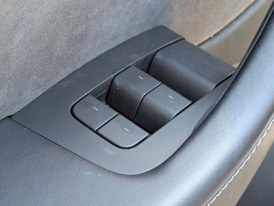 2023 Tesla Model 3 RWD