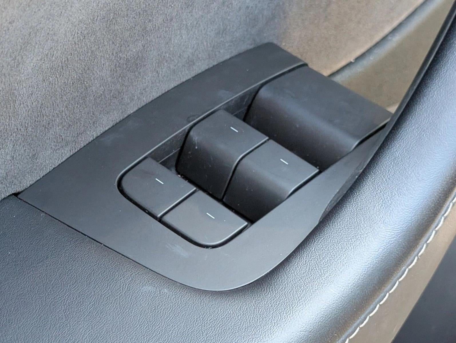 2023 Tesla Model 3 RWD