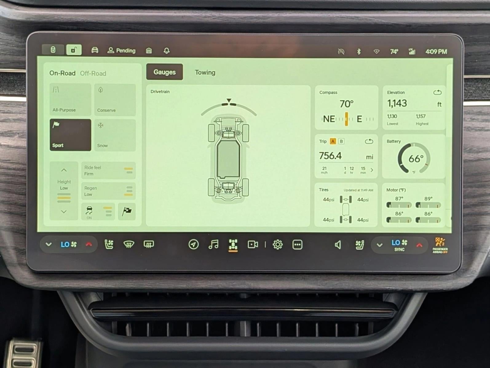 2023 Rivian R1S Adventure Quad-Motor Large Pack