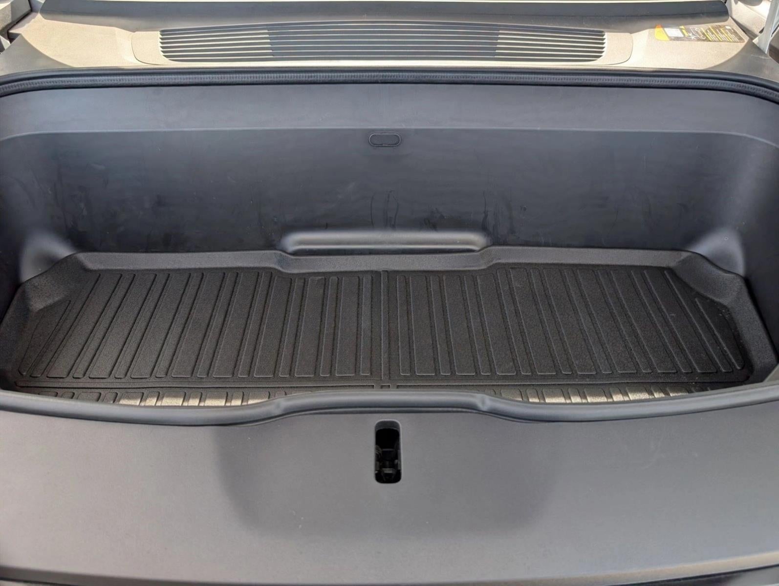 2023 Rivian R1S Adventure Quad-Motor Large Pack