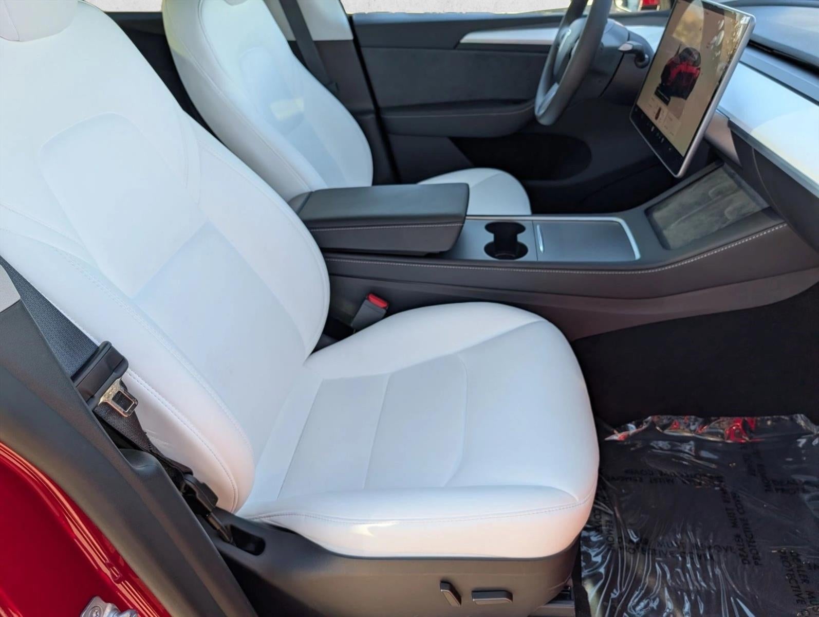 2025 Tesla Model Y Performance AWD *Ltd Avail*