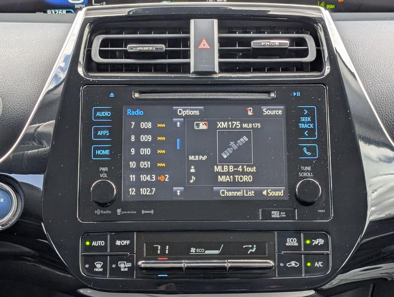 2017 Toyota Prius Three Touring (Natl)