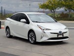 2017 Toyota Prius Three Touring (Natl)