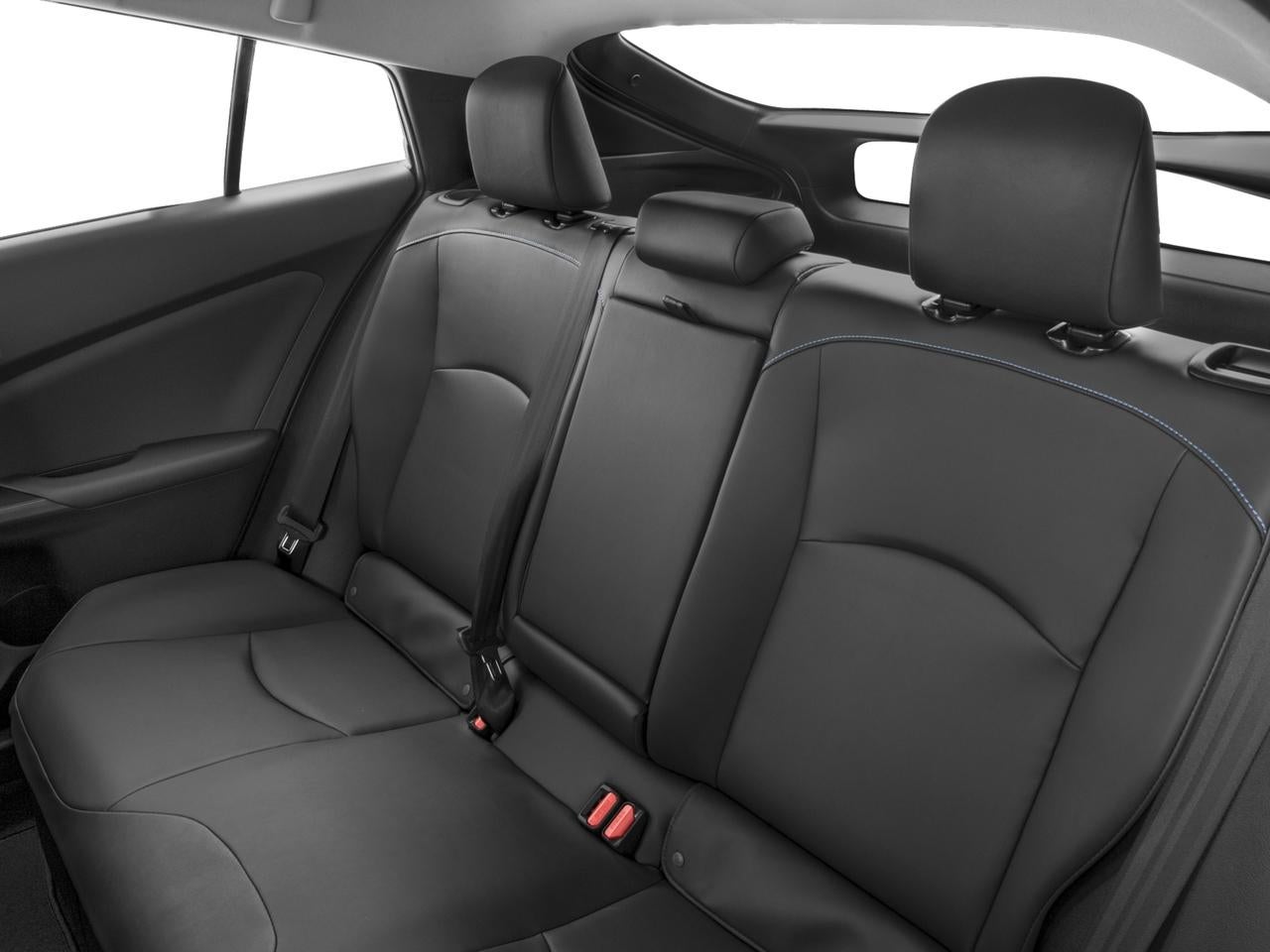 2017 Toyota Prius Three Touring (Natl)