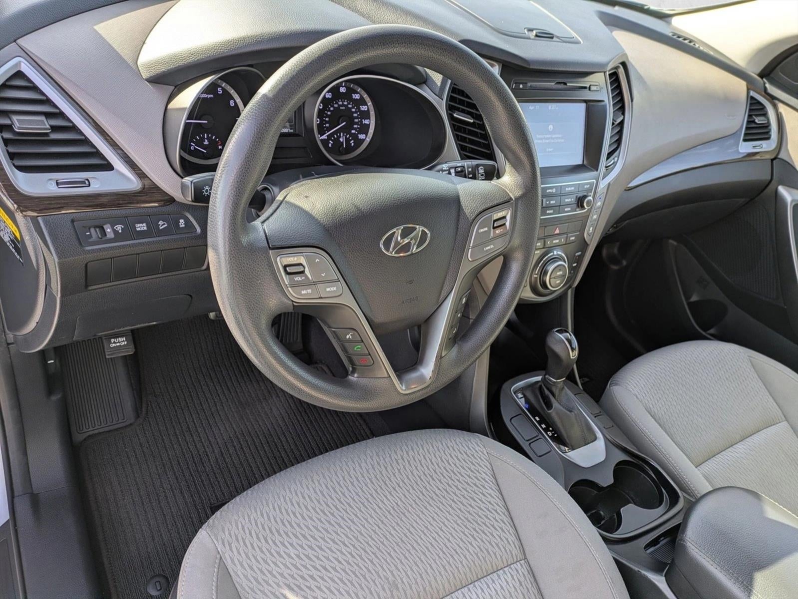 2017 Hyundai SANTA FE SE 3.3L Auto