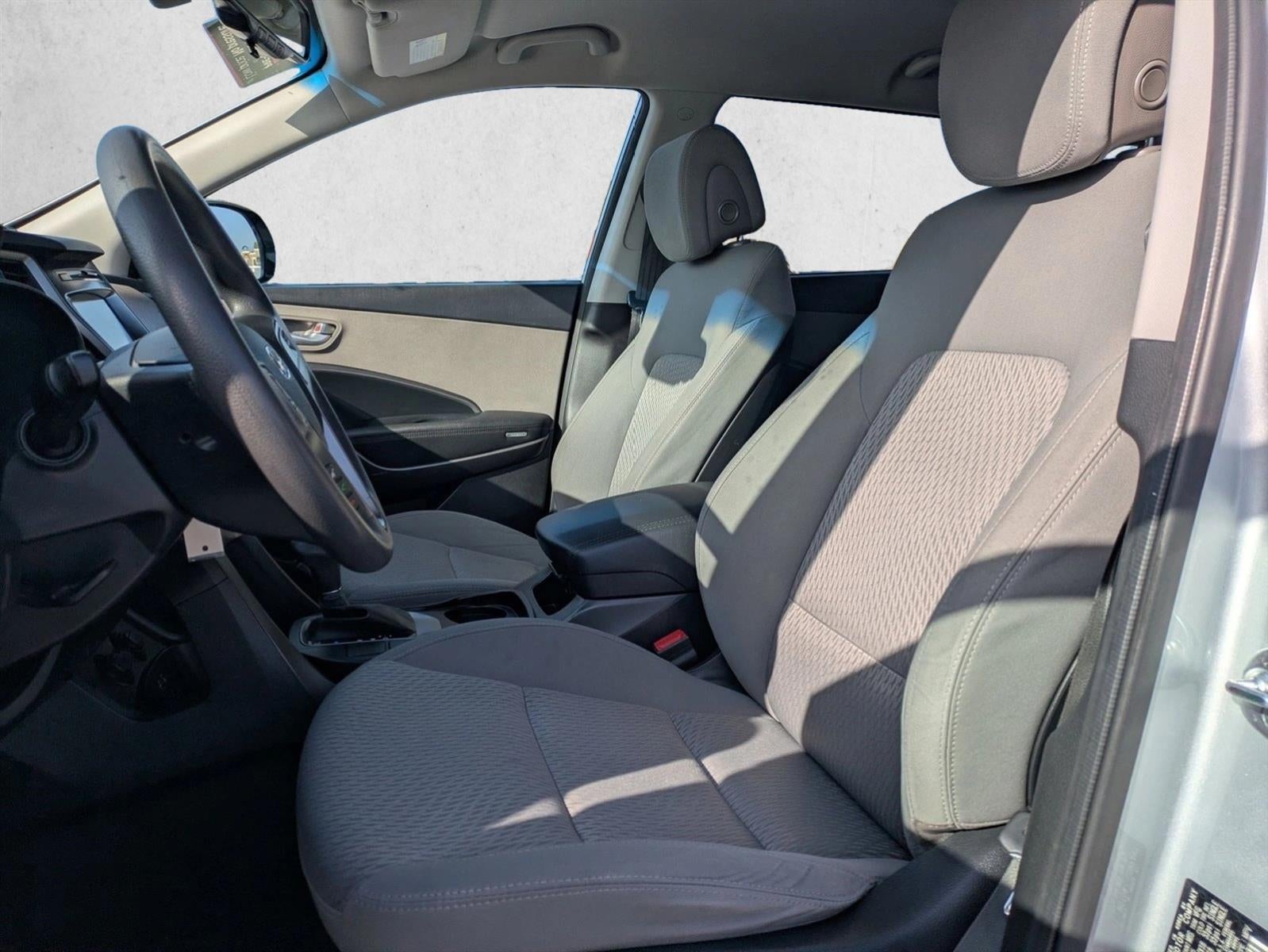 2017 Hyundai SANTA FE SE 3.3L Auto