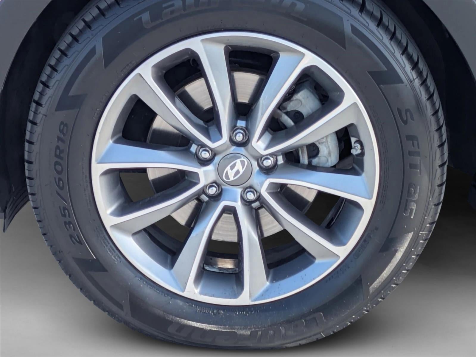 2017 Hyundai SANTA FE SE 3.3L Auto