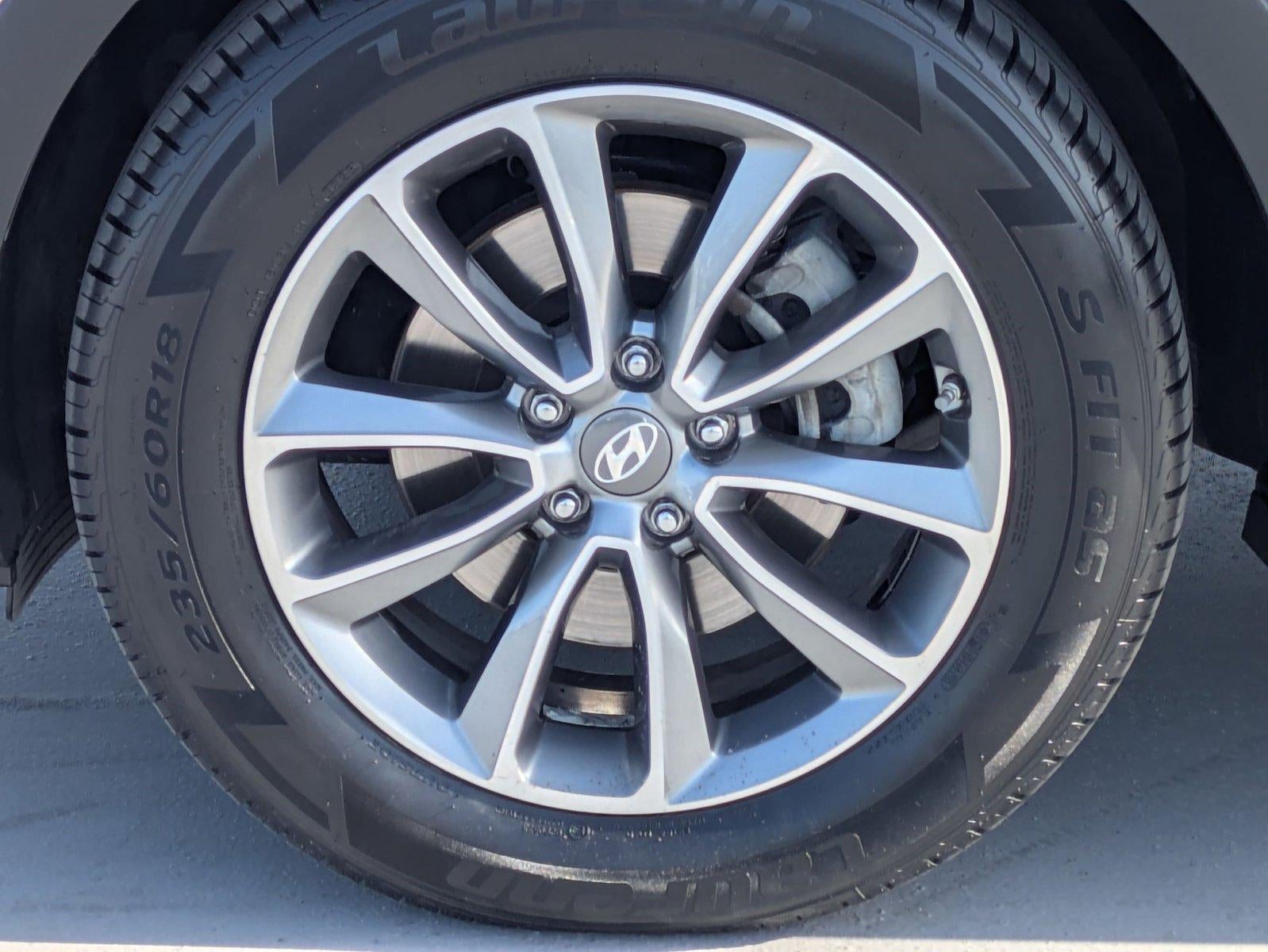 2017 Hyundai SANTA FE SE 3.3L Auto
