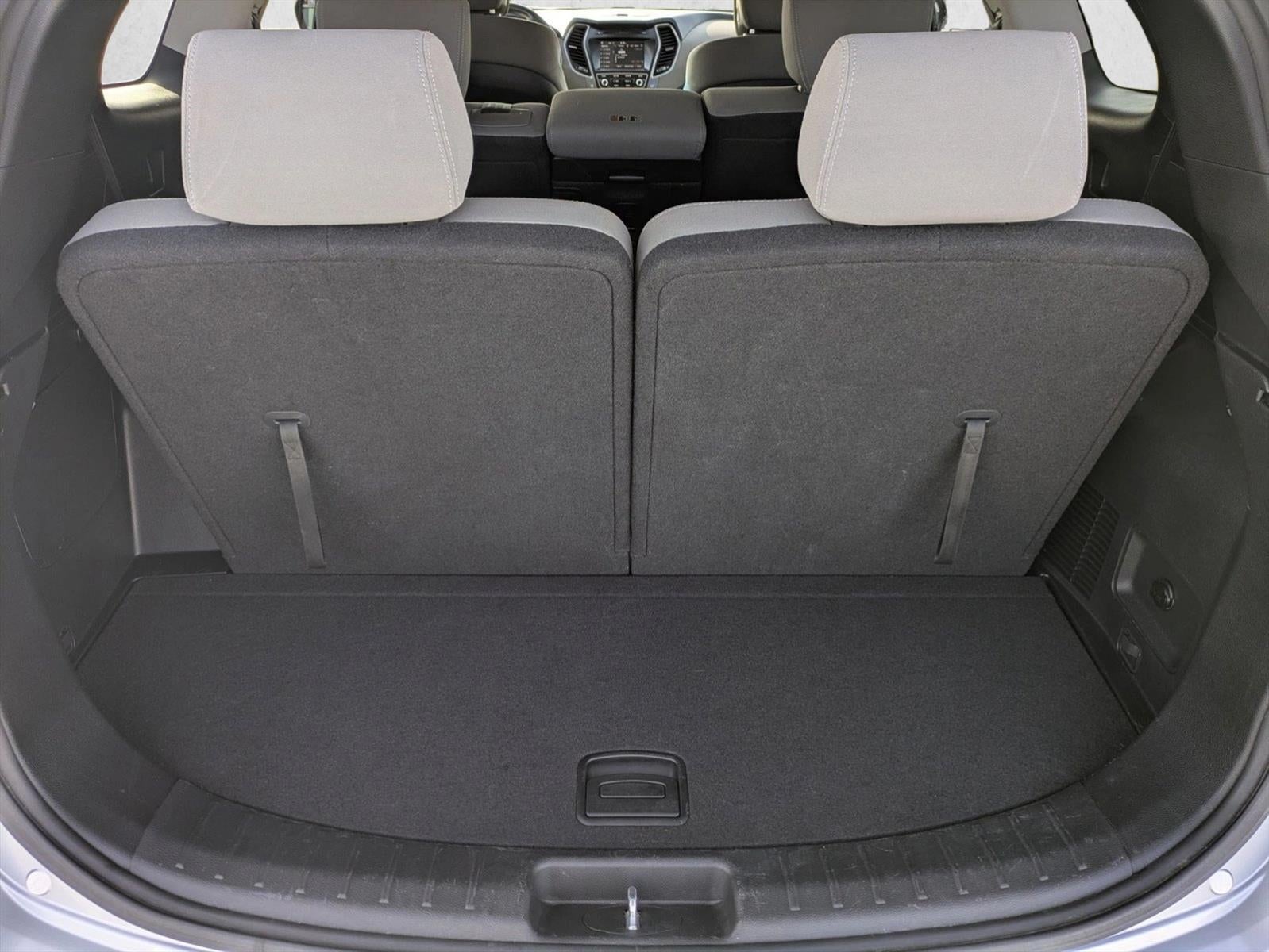 2017 Hyundai SANTA FE SE 3.3L Auto