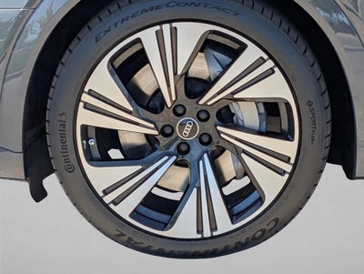 2024 Audi Q8 e-tron Sportback S line Prestige quattro