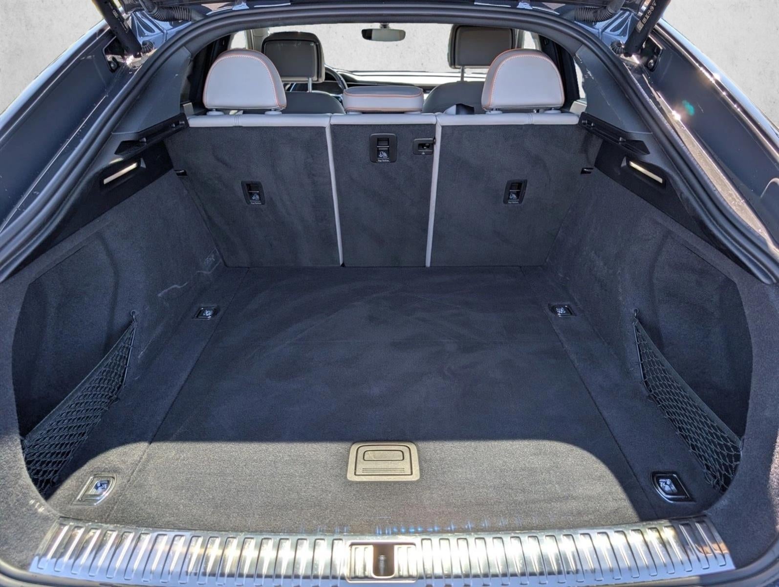 2024 Audi Q8 e-tron Sportback S line Prestige quattro