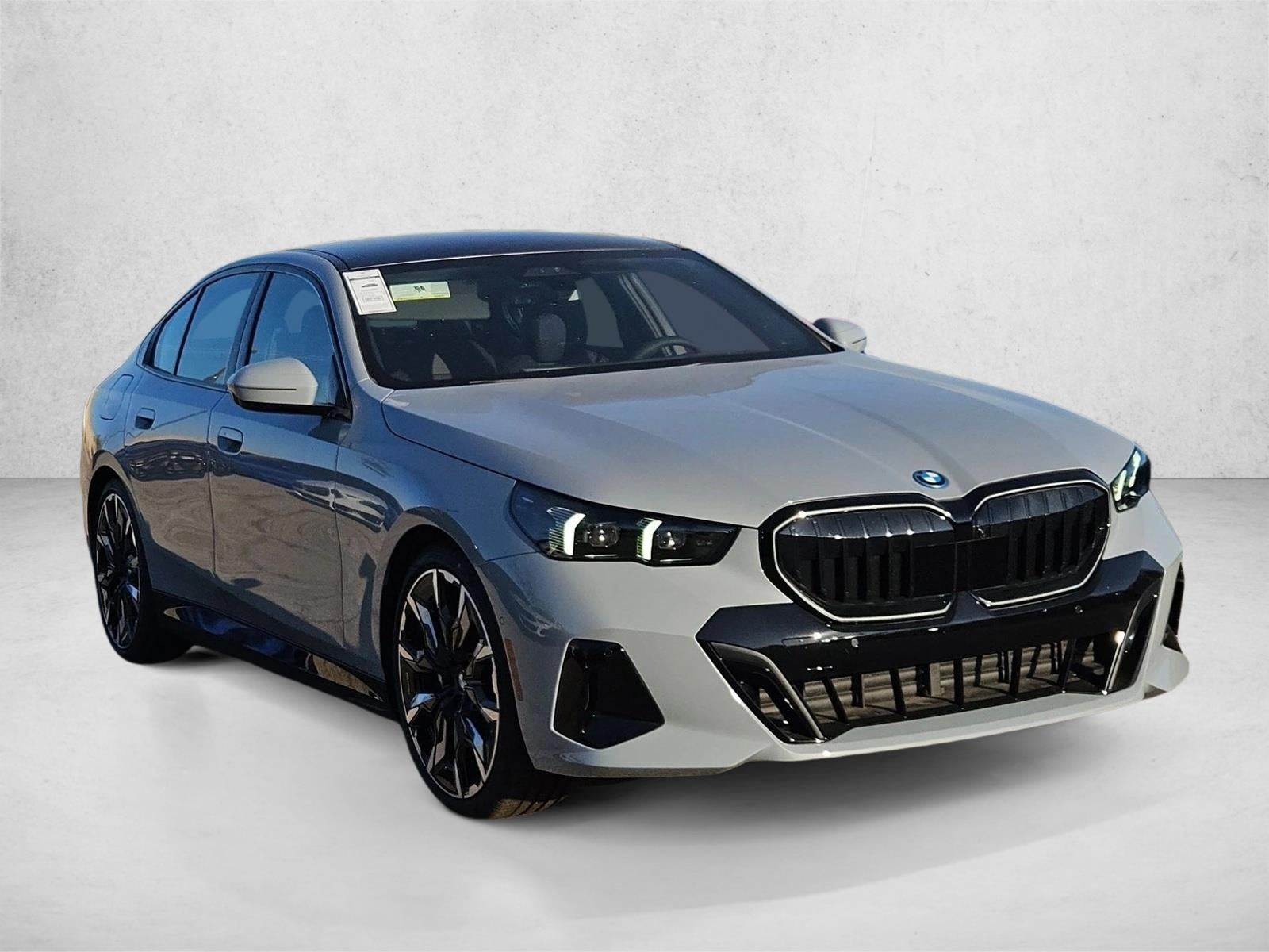 2027 BMW 550e xDrive Sedan