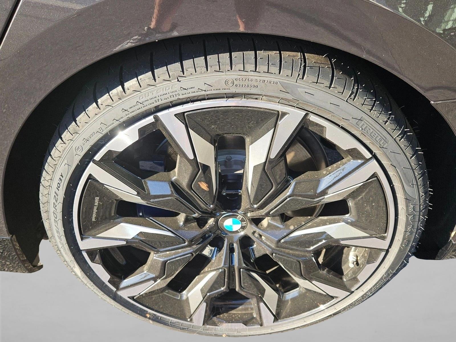 2027 BMW 550e xDrive Sedan