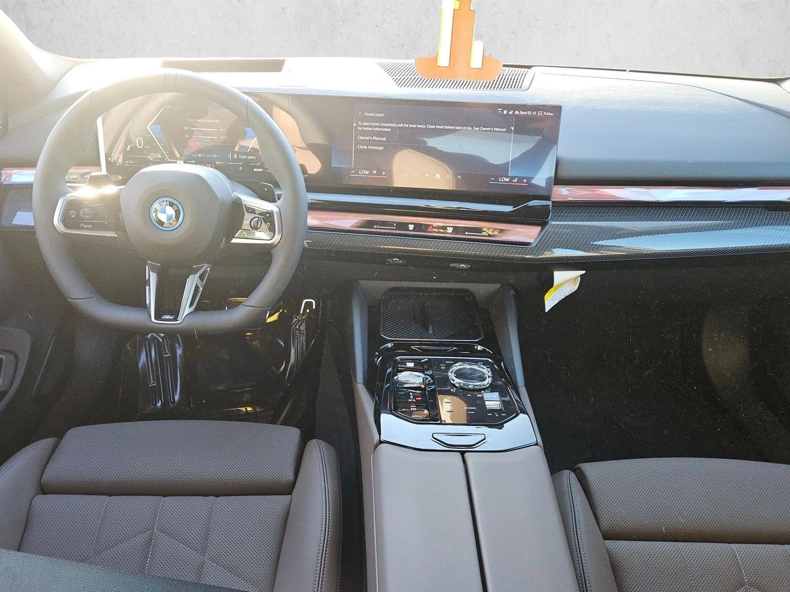 2027 BMW 550e xDrive Sedan