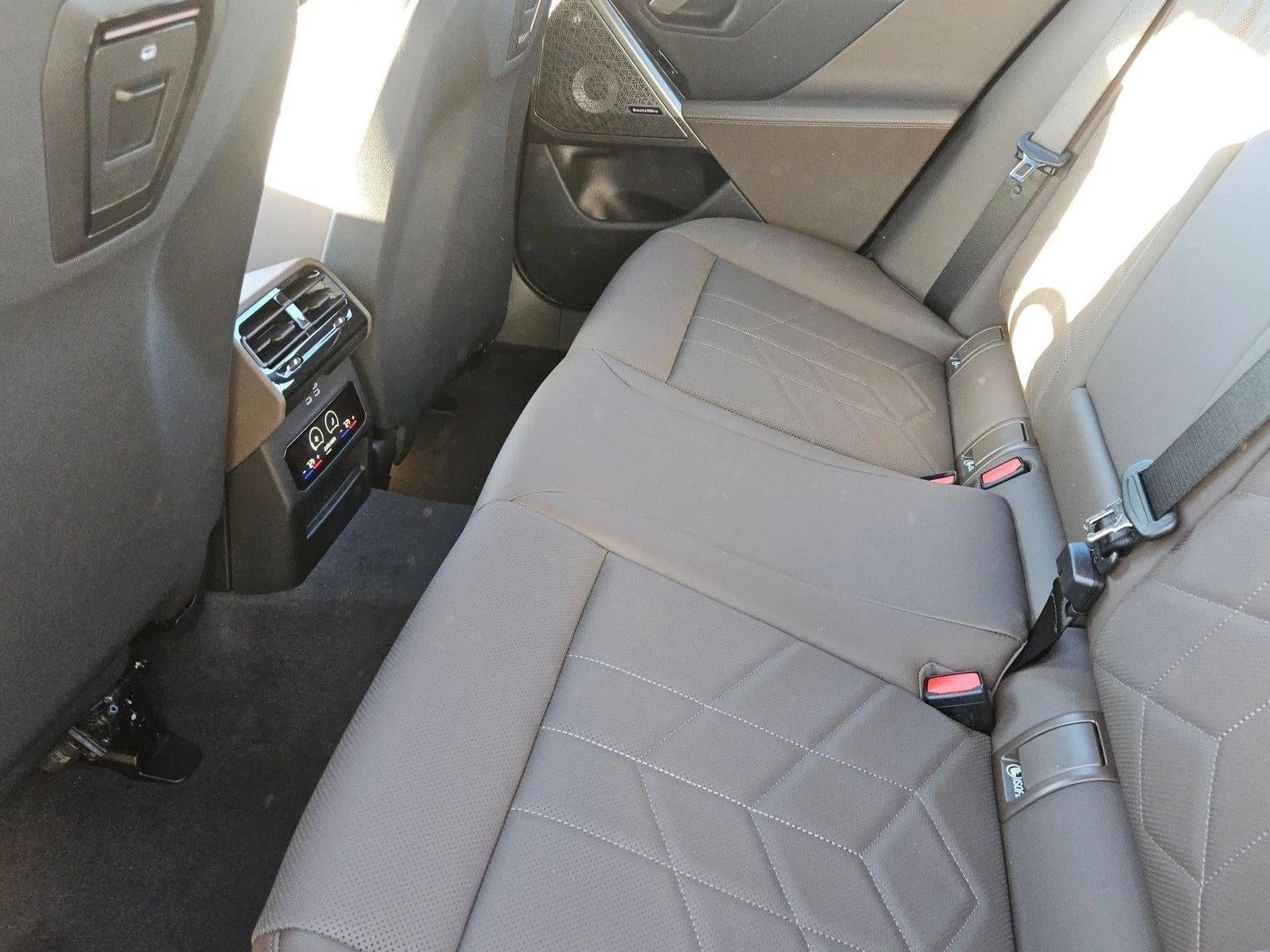 2027 BMW 550e xDrive Sedan