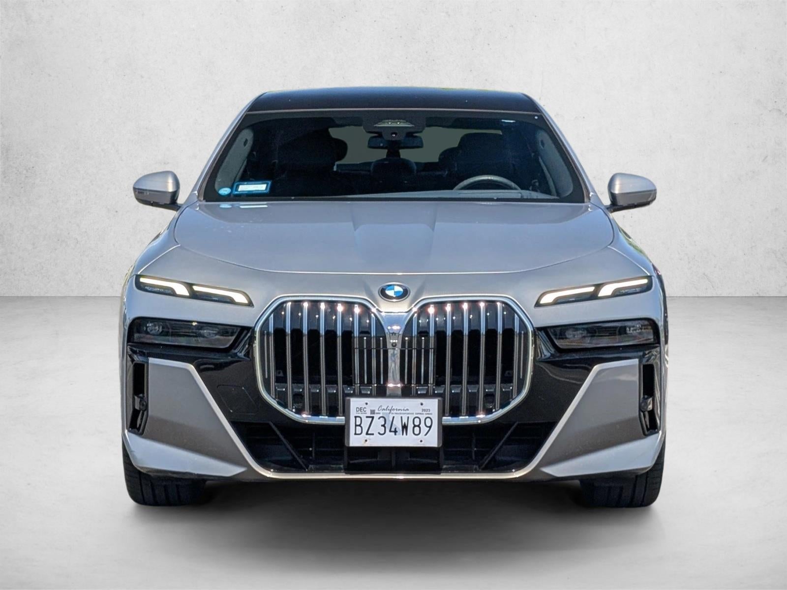 2023 BMW 740i Sedan