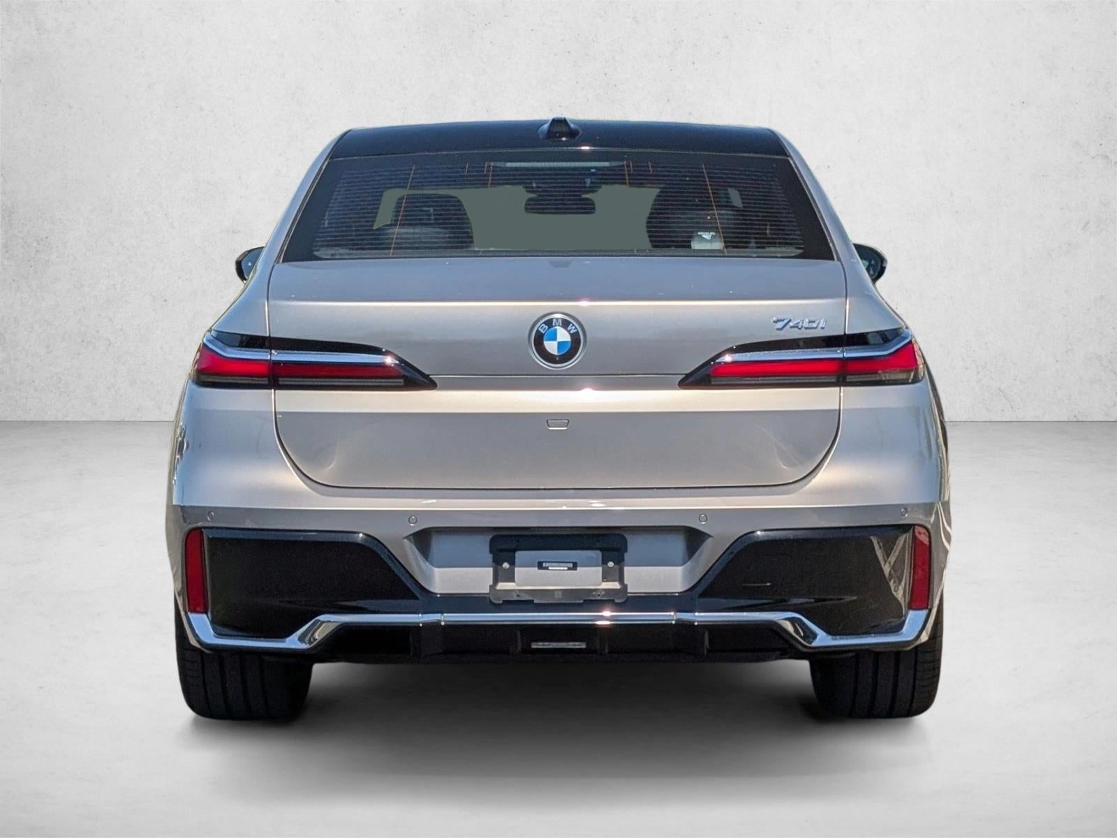 2023 BMW 740i Sedan