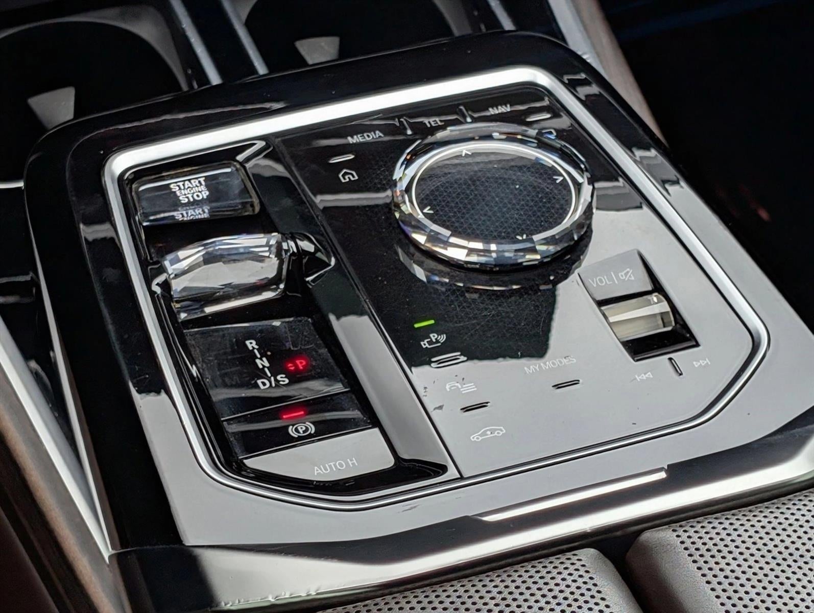 2023 BMW 740i Sedan