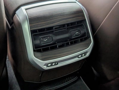 2023 BMW 740i Sedan
