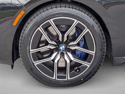 2023 BMW 740i Sedan