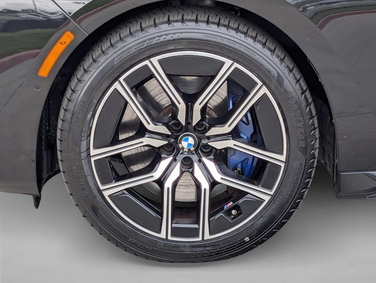 2023 BMW 740i Sedan