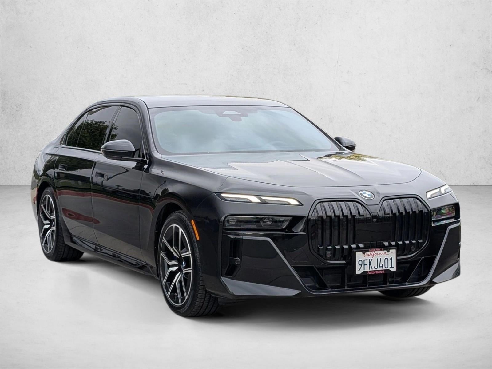 2023 BMW 740i Sedan