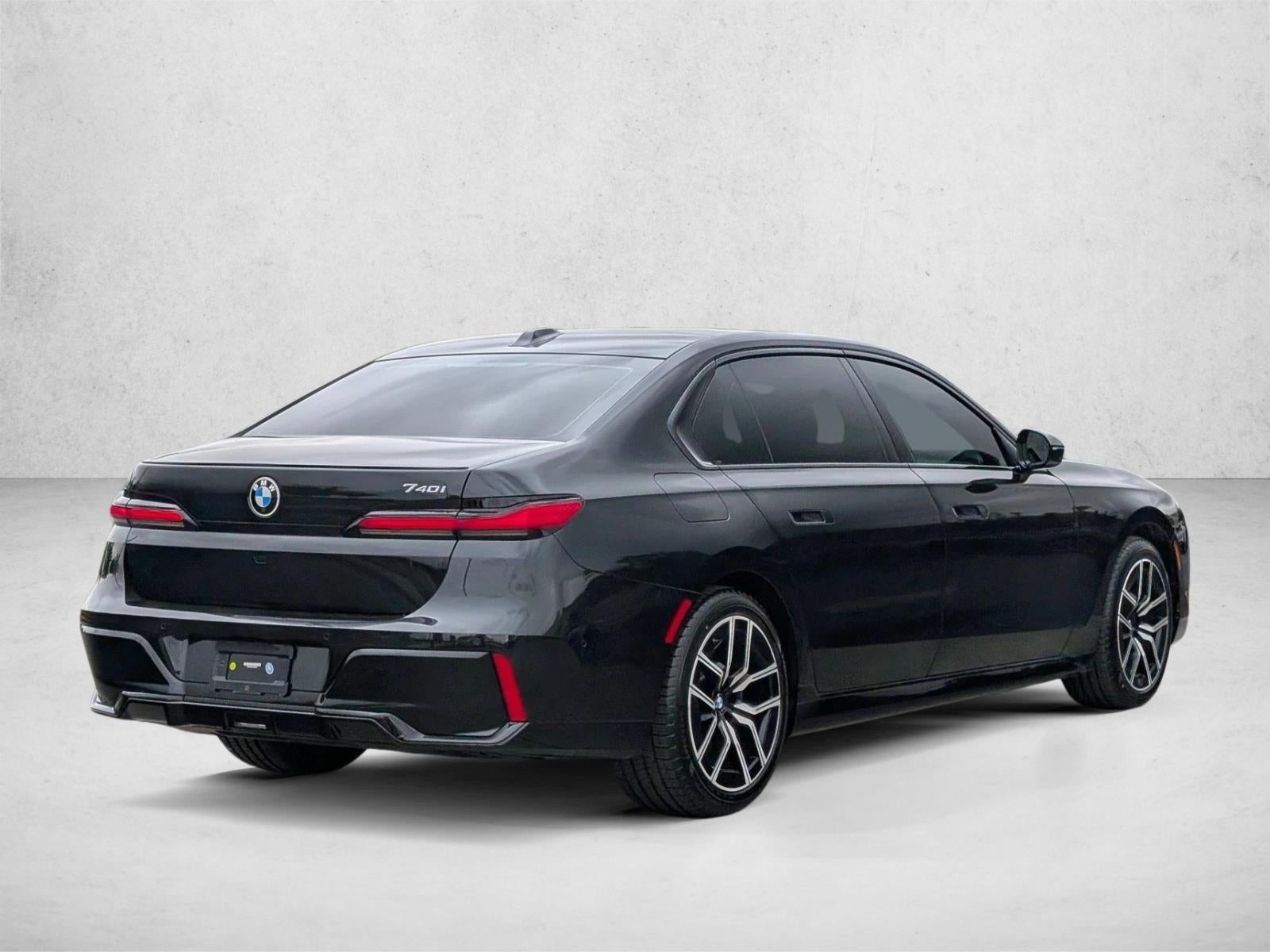 2023 BMW 740i Sedan