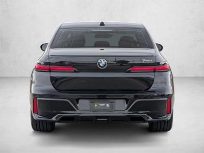 2023 BMW 740i Sedan