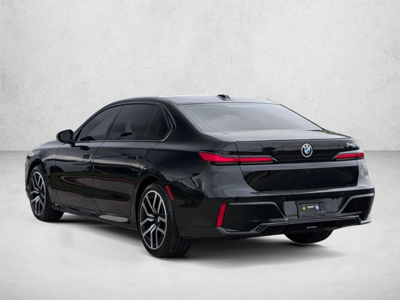2023 BMW 740i Sedan