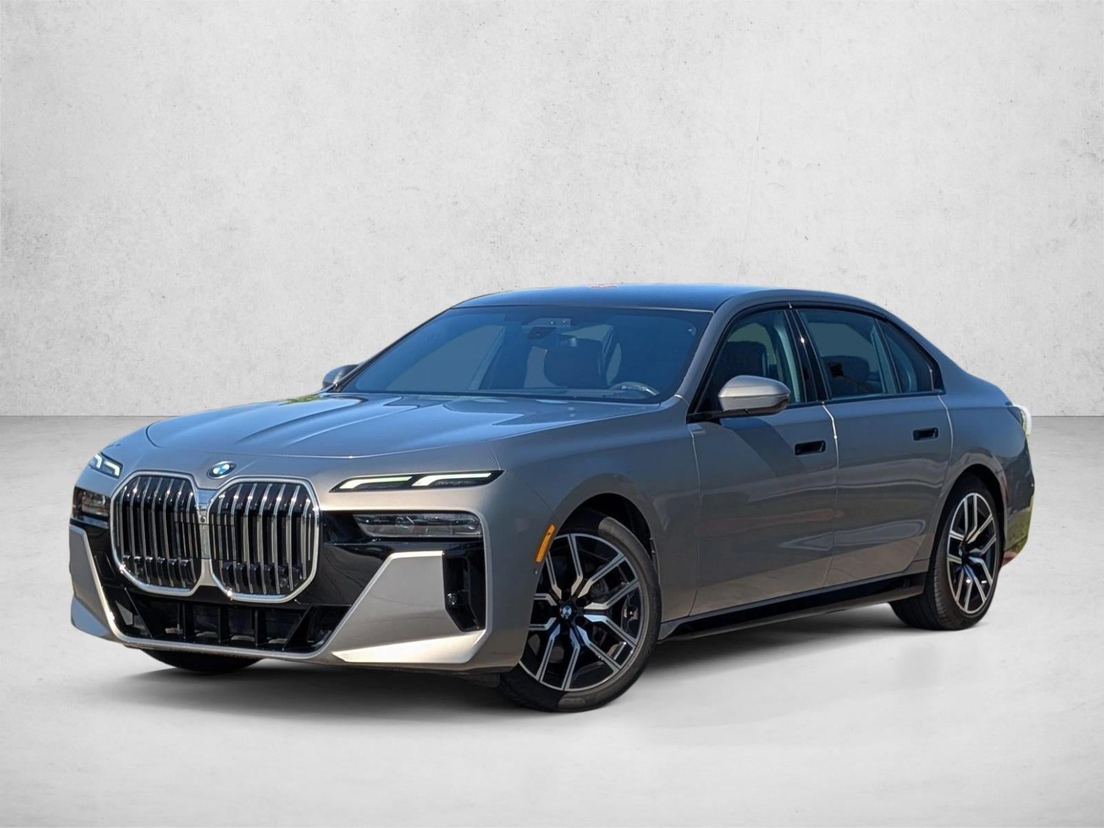 2023 BMW 740i Sedan