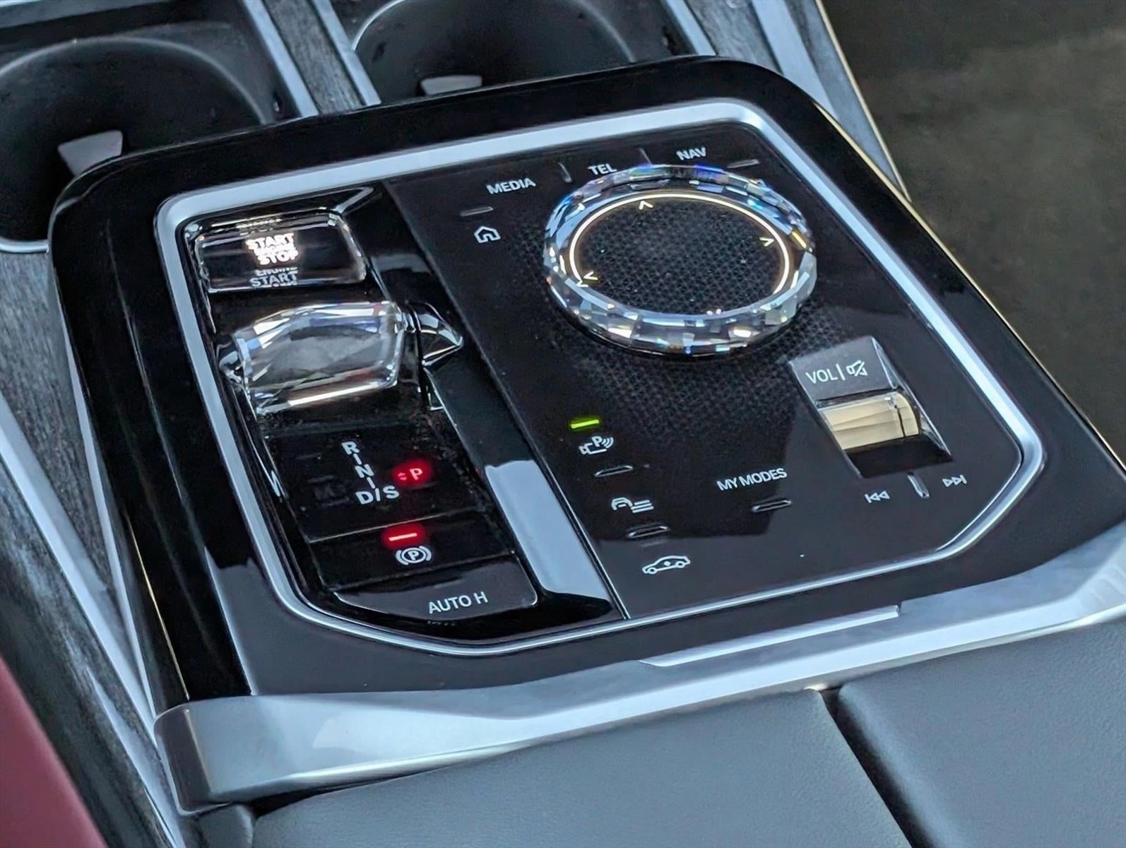 2023 BMW 740i Sedan