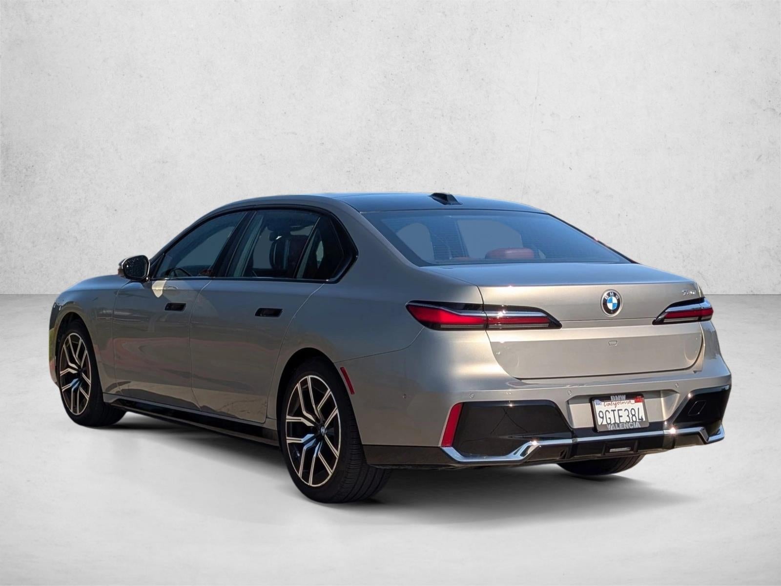 2023 BMW 740i Sedan