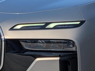2023 BMW 740i Sedan