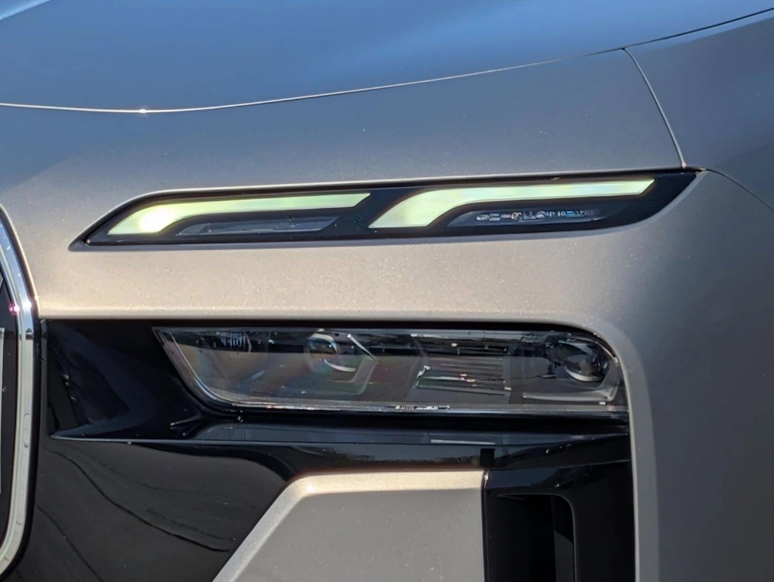 2023 BMW 740i Sedan