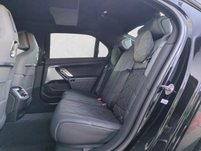 2023 BMW 760i xDrive Sedan