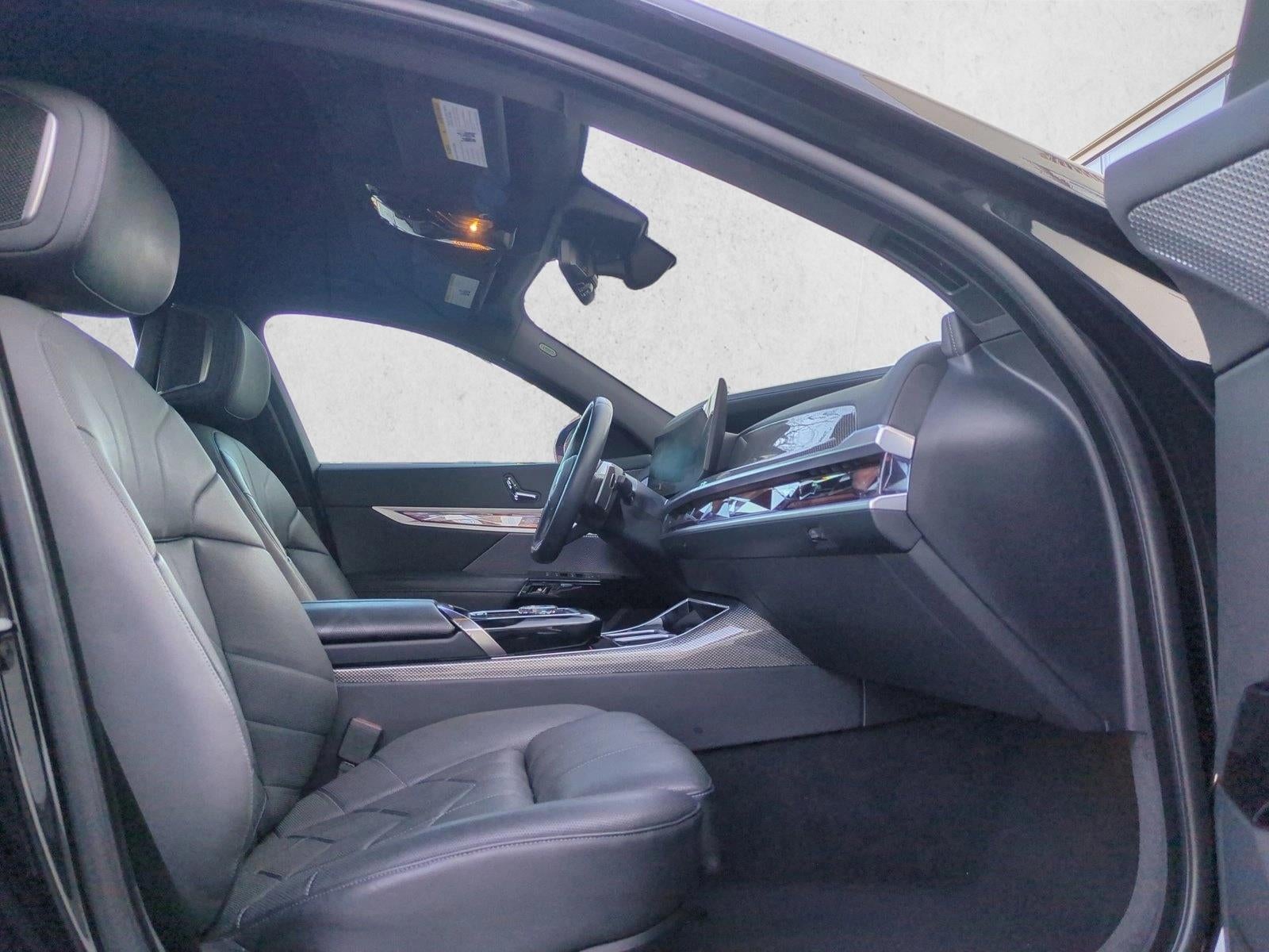 2023 BMW 760i xDrive Sedan