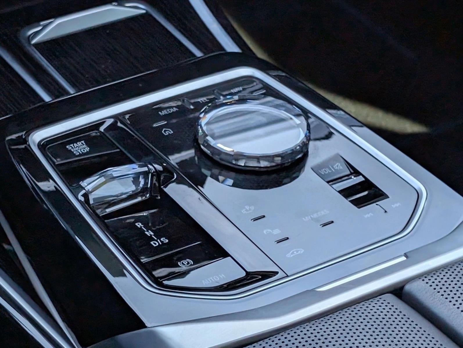 2025 BMW 760i xDrive Sedan