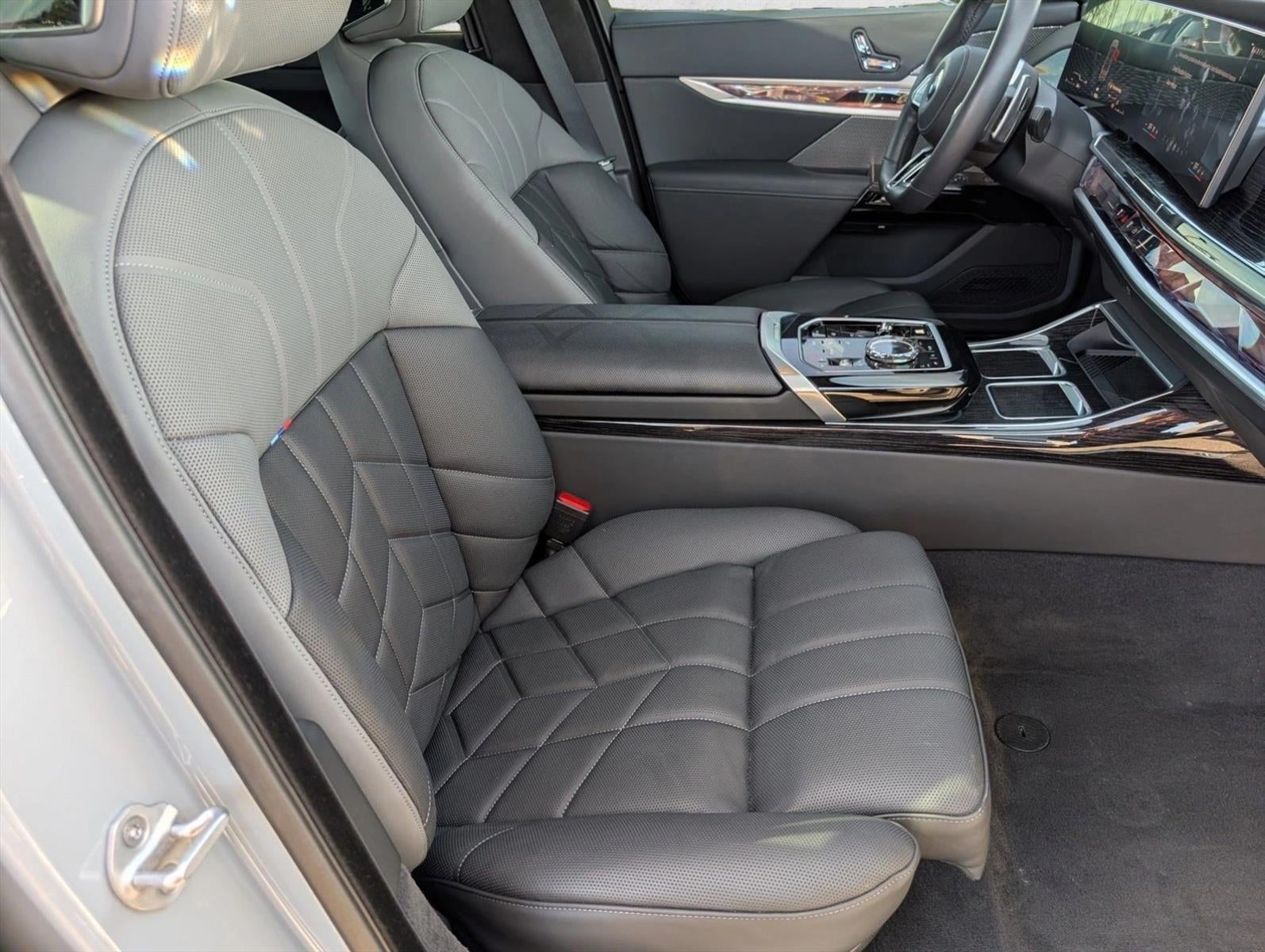 2025 BMW 760i xDrive Sedan