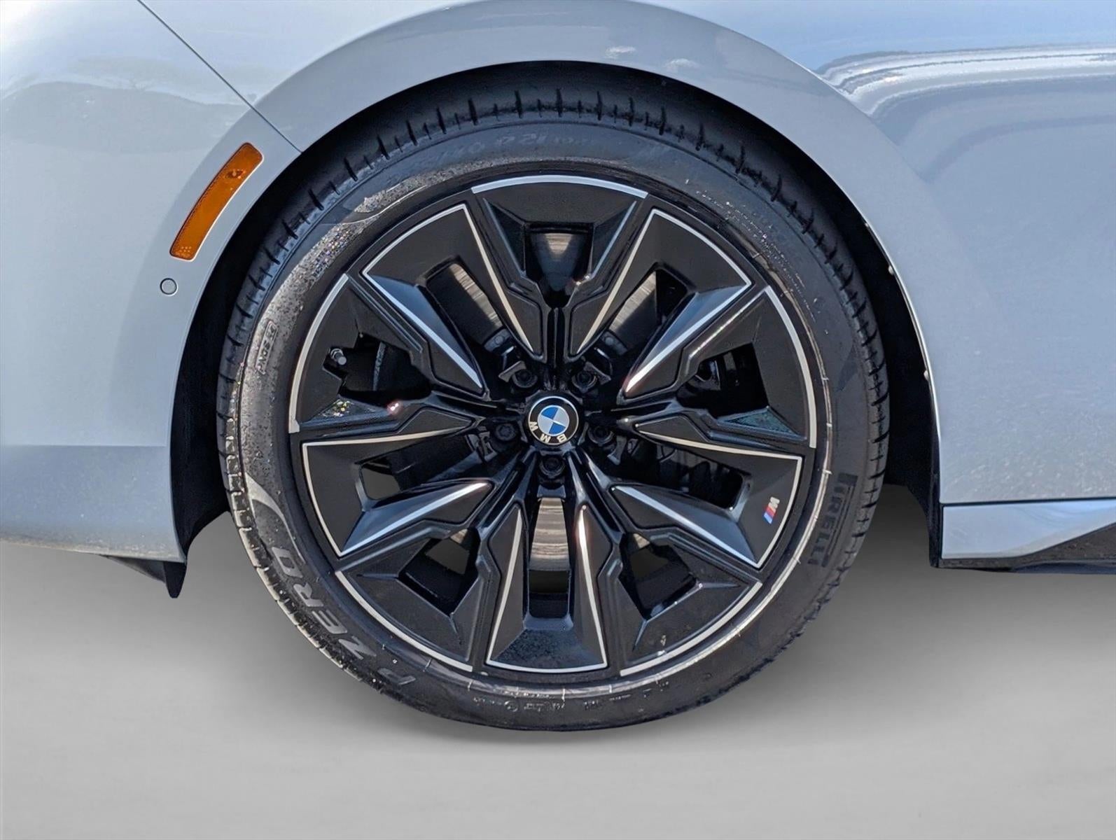 2025 BMW 760i xDrive Sedan